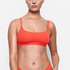 SKIMS Fits Everybody Scoop Bralette in Fire
